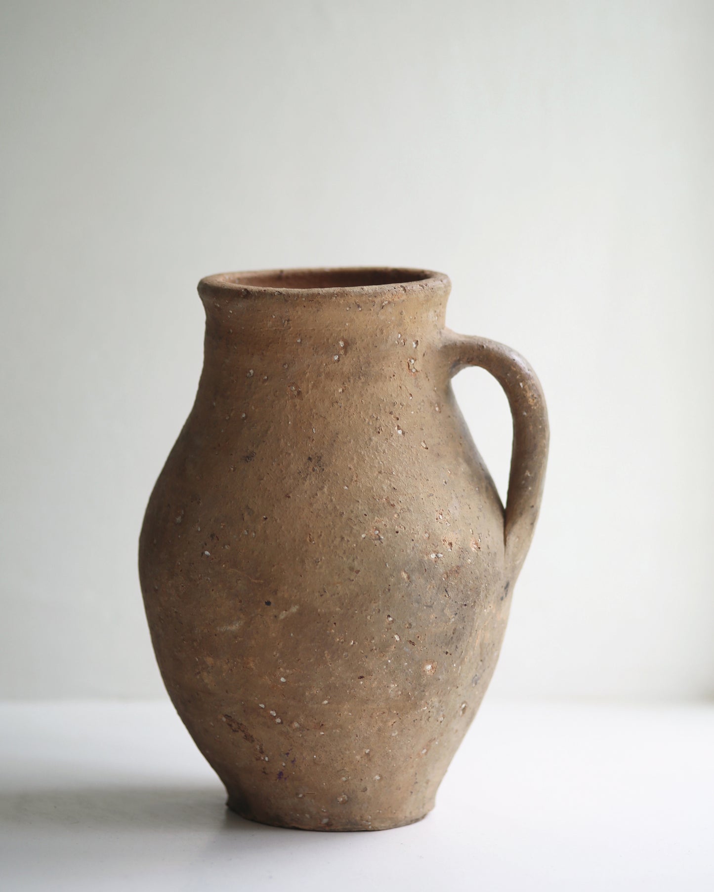 Characterful Turkish olive pot in pale terracotta tone