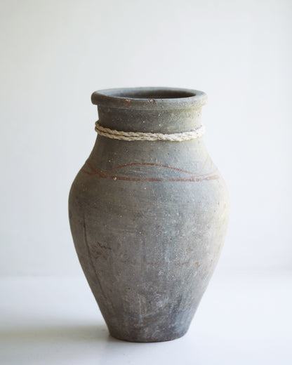 ZEYA VINTAGE VASE