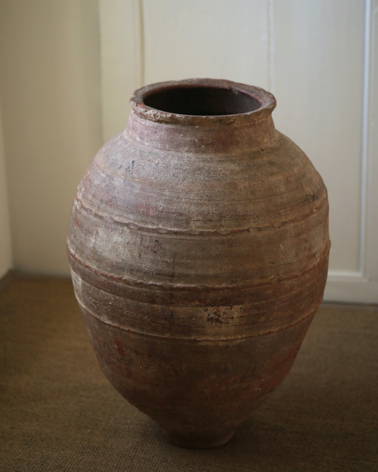 MAHE ANTIQUE OLIVE POT