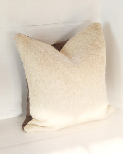 TEXTURED CUSHION COVER